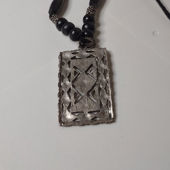 Rectangular Silver Tone Pendant Necklace With Black Beads 25 Inches Long - Picture 7 of 10